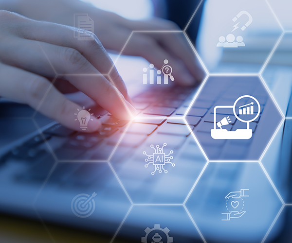 Customer Voice &
Market Signals visual
